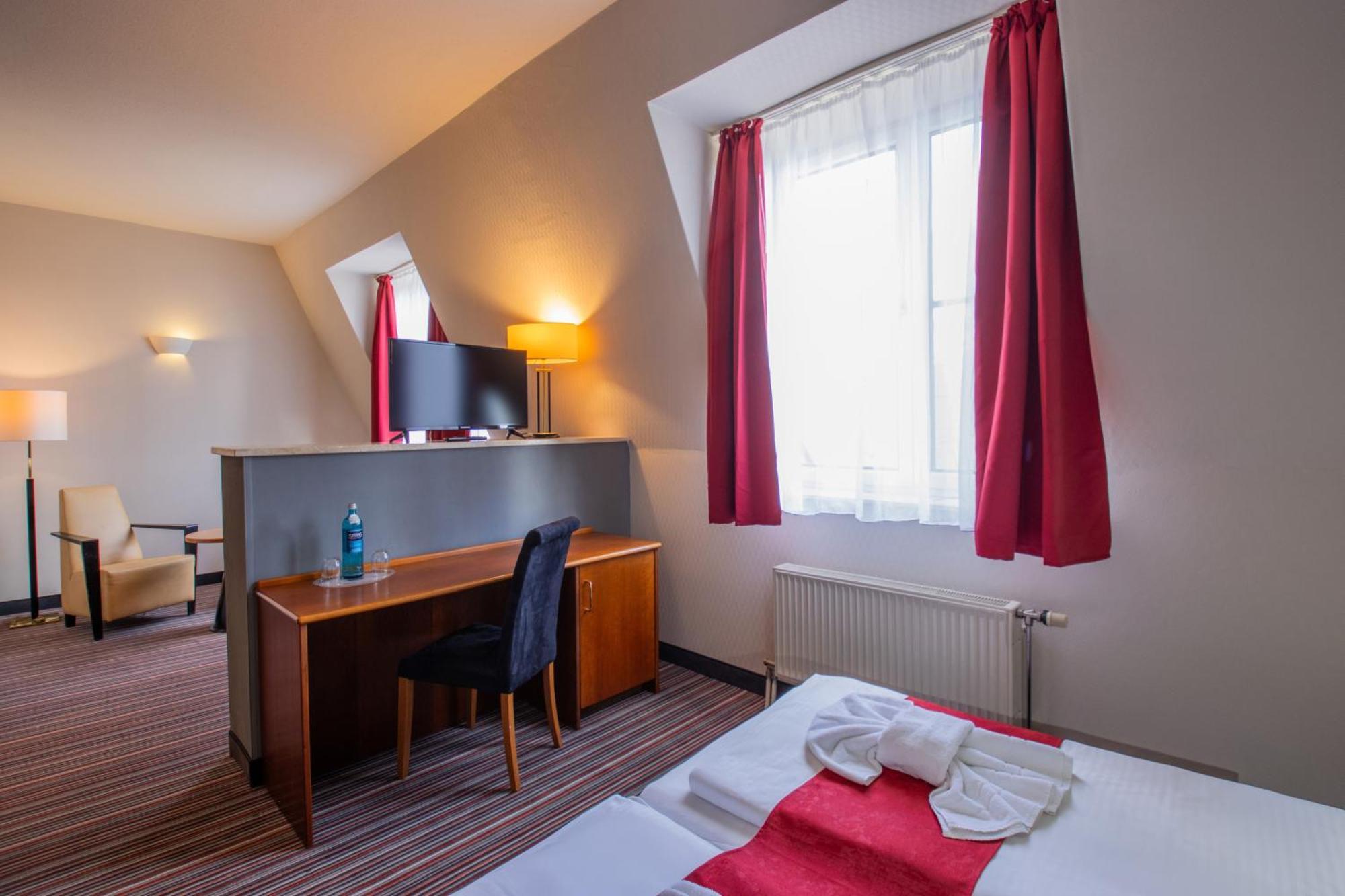 Seehotel Brandenburg An Der Havel Brielow Exterior photo