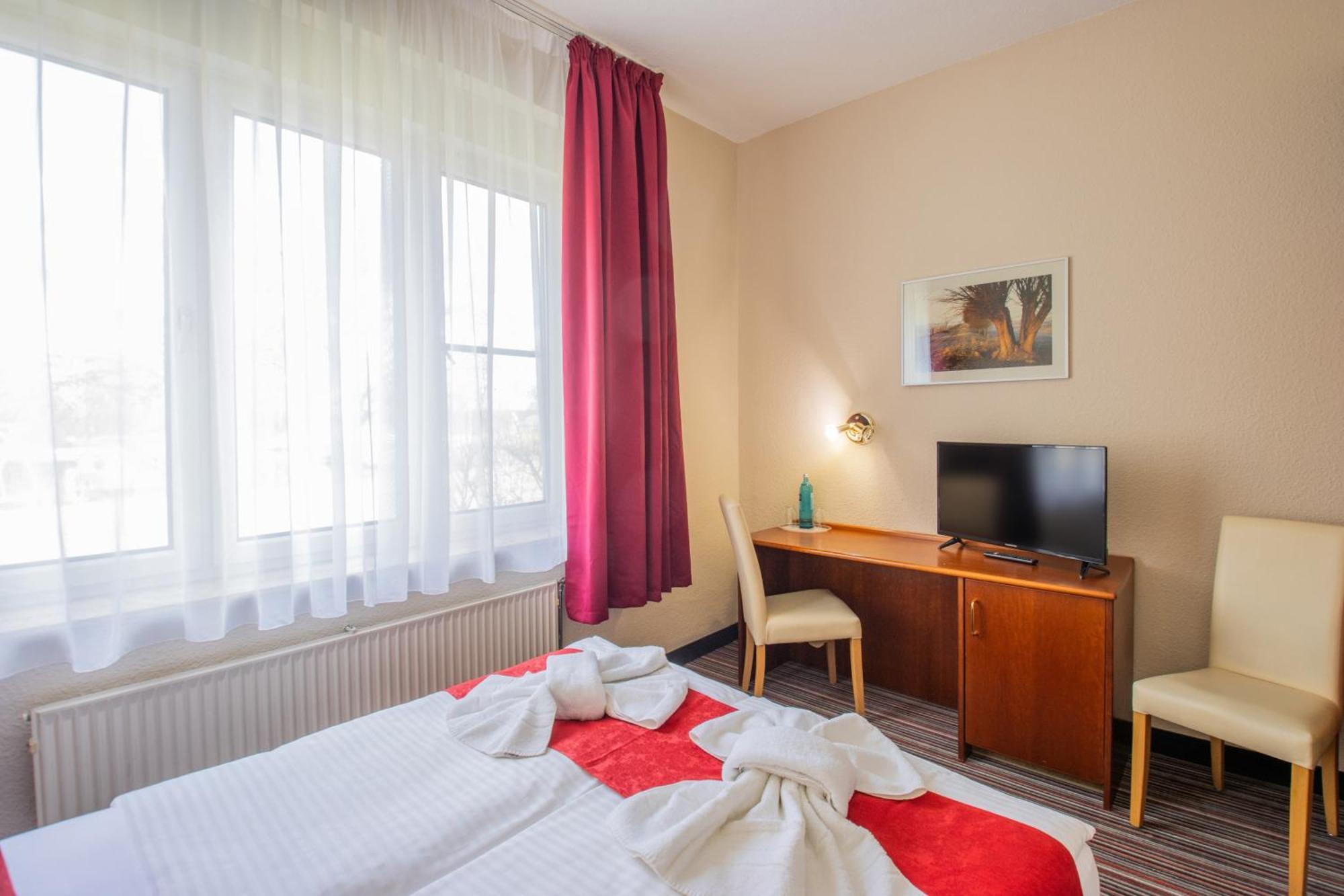 Seehotel Brandenburg An Der Havel Brielow Exterior photo