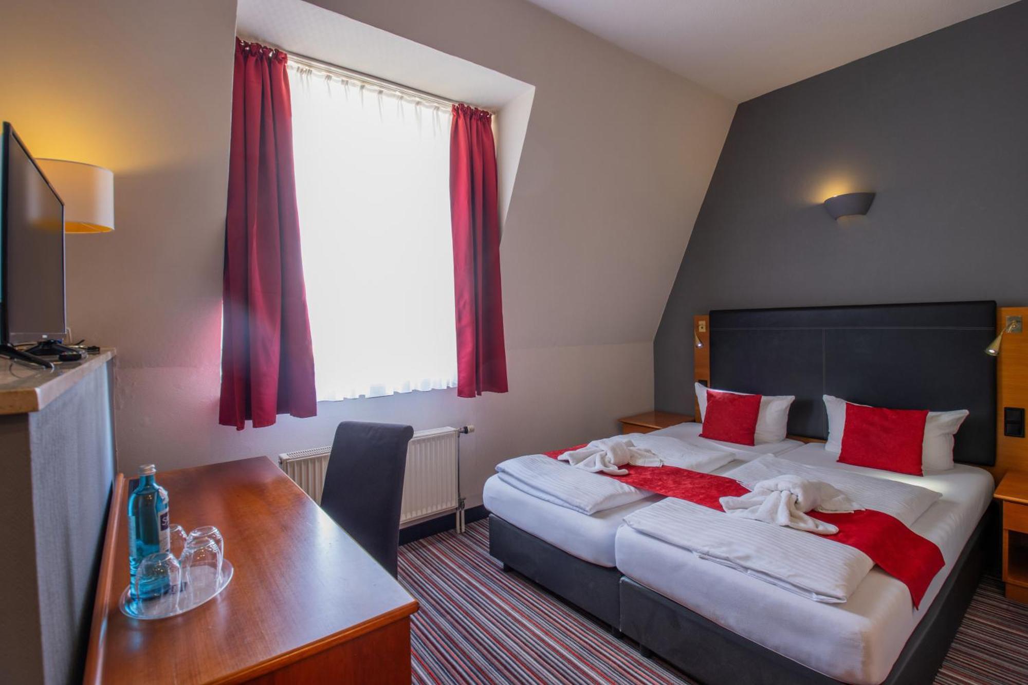 Seehotel Brandenburg An Der Havel Brielow Exterior photo