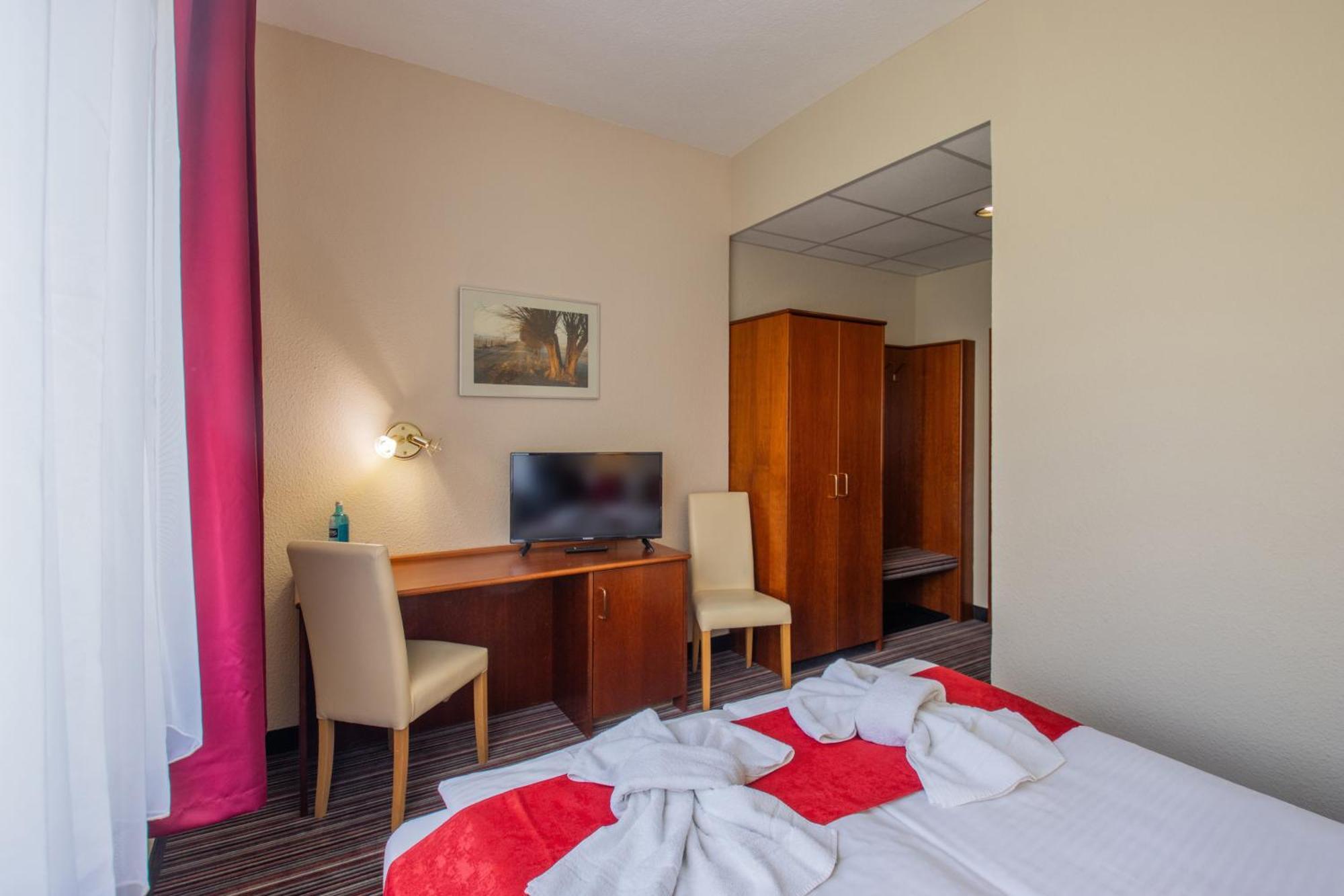 Seehotel Brandenburg An Der Havel Brielow Exterior photo